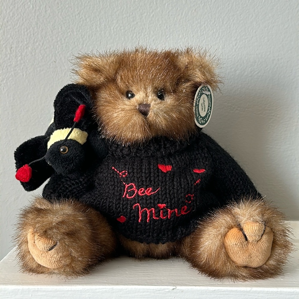 Bearington Bear Teddy Limited Collectible Valentine Bear Bee‎ Mine Sweater